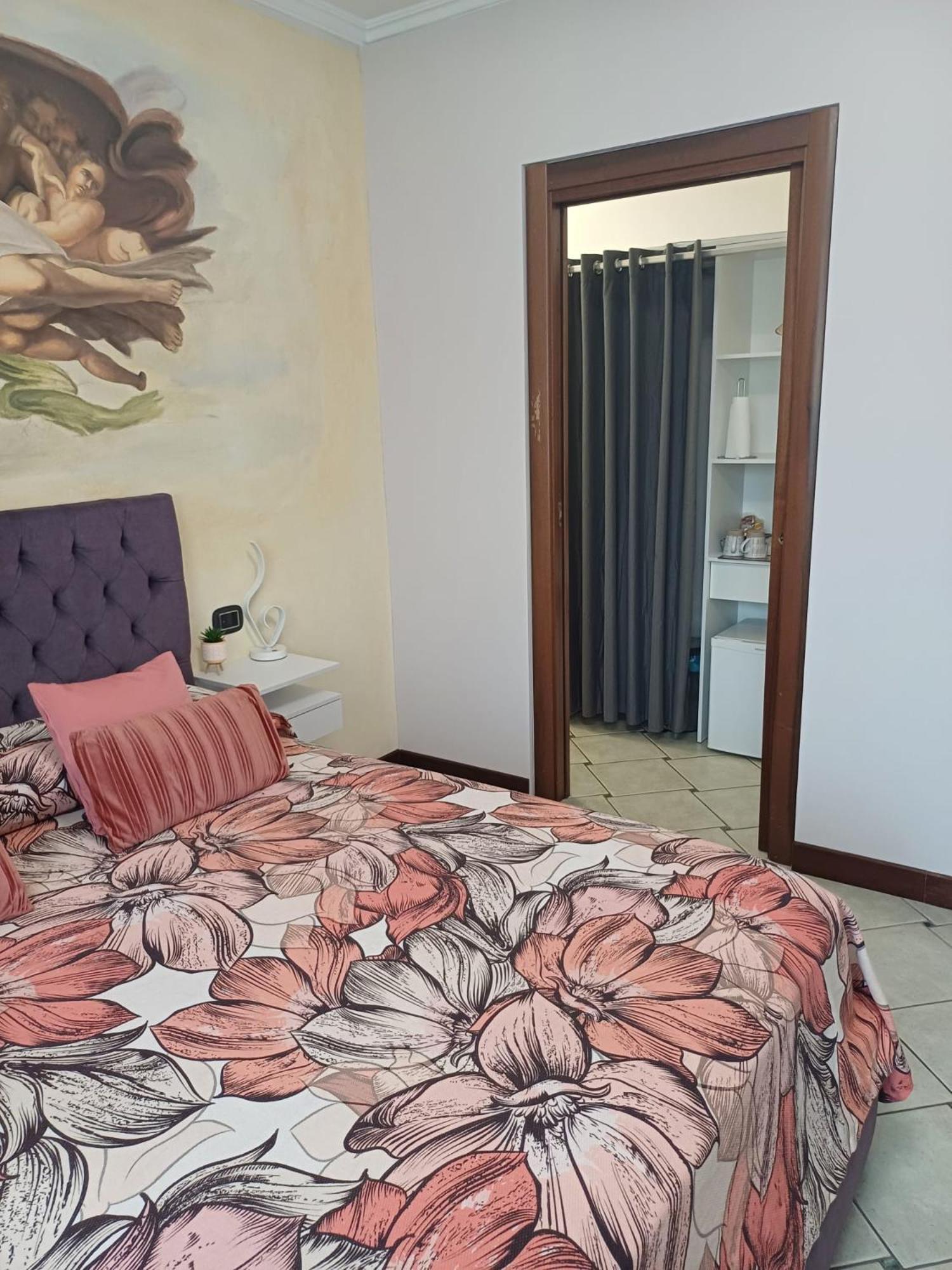 Отель Maryhouse - Ingresso Indipendente Venegono Superiore Экстерьер фото